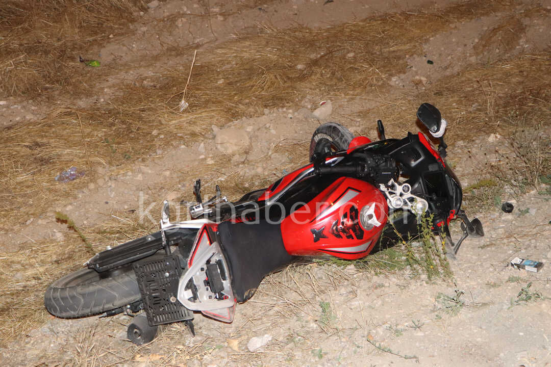 Otomobil Ile Carpisan Motosiklet Sarampole Savruldu 1 Yarali4