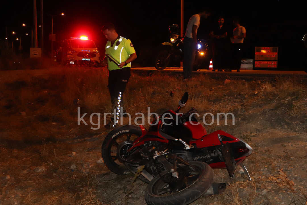 Otomobil Ile Carpisan Motosiklet Sarampole Savruldu 1 Yarali5
