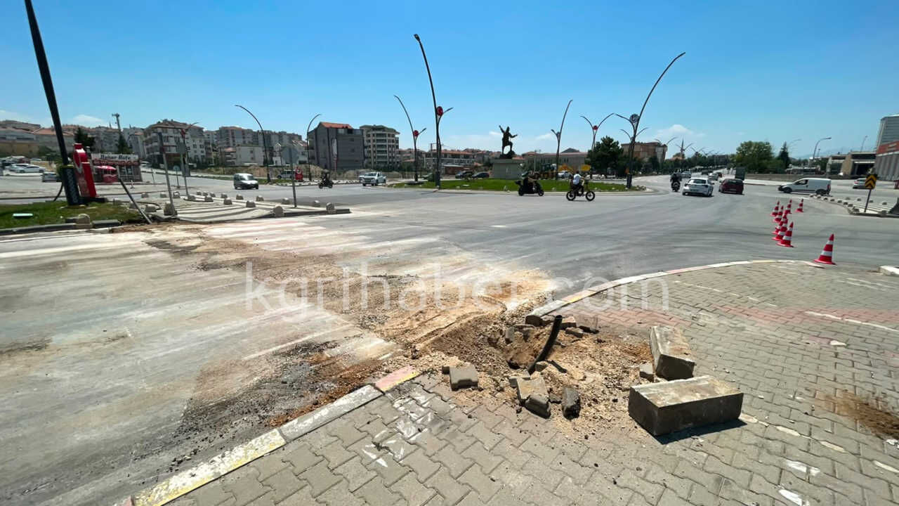 Sik Sik Kaza Olan O Kavsaga Trafik Isigi Geliyor0