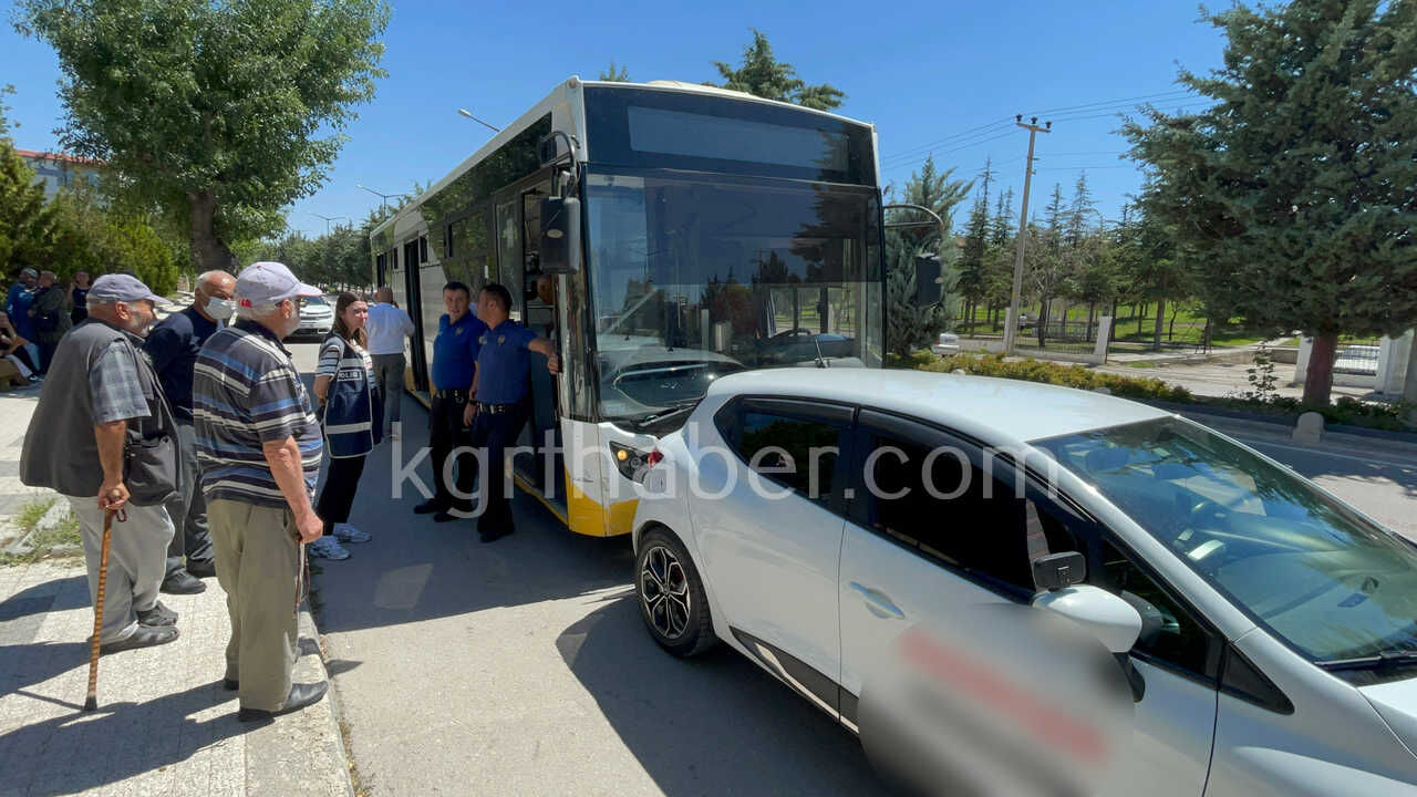 Surucu Adayinin Ani Fren Egitimi Kazayla Sonuclandi 1 Yarali0