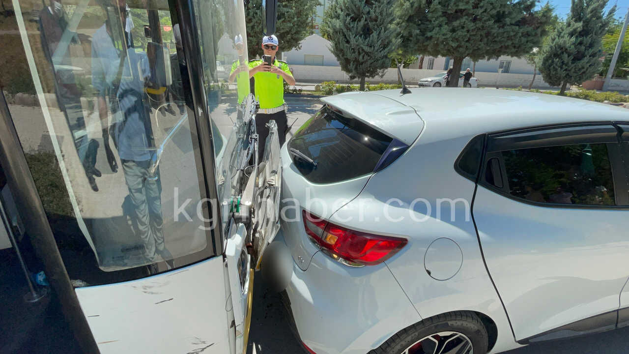 Surucu Adayinin Ani Fren Egitimi Kazayla Sonuclandi 1 Yarali3