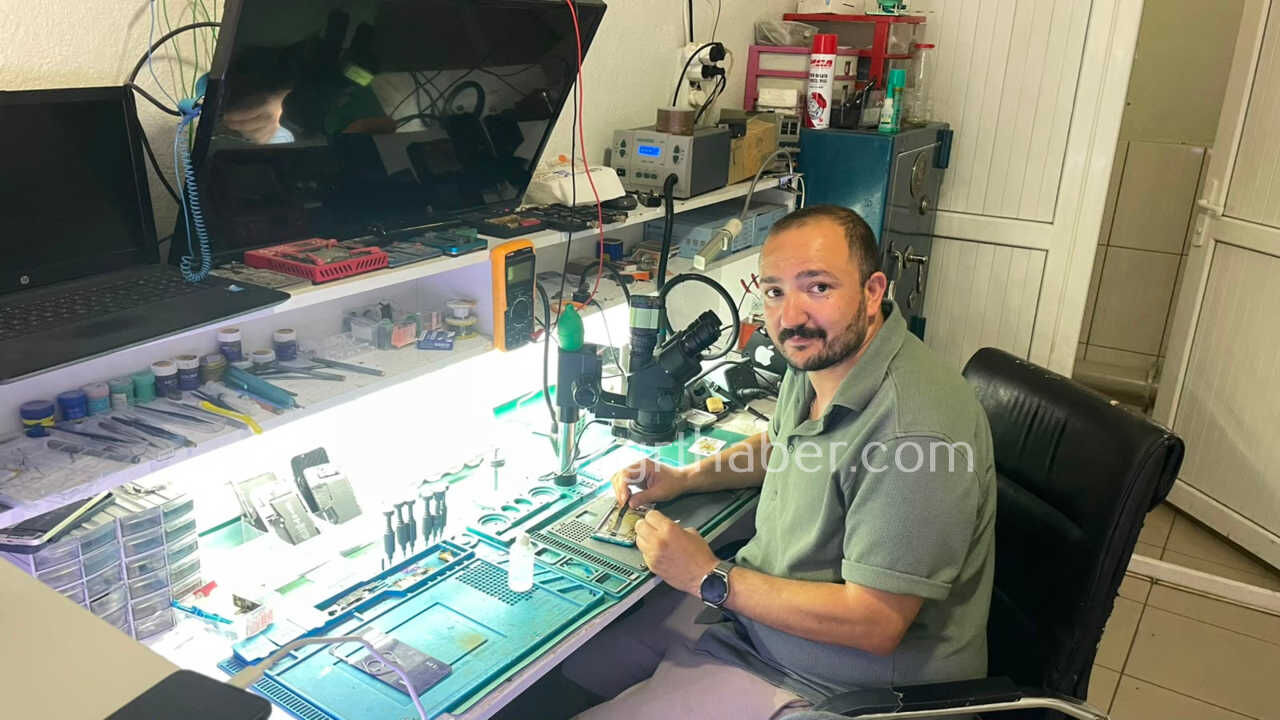 Telefon Tamircisindeki Telefon Boyle Yandi O Anlar Kamerada1