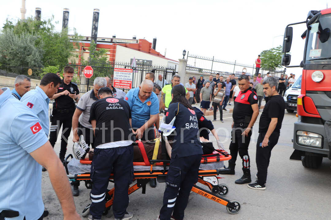 Tip Fakultesi Ogrencilerinin Bulundugu Arac Takla Atti 4 Yarali6