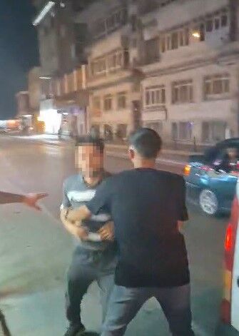Trafik Tartismasi Yumruklu Kavgaya Donustu (1)