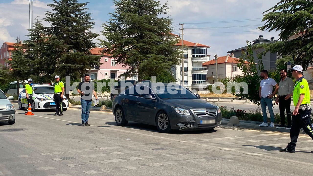 Ayni Noktada Pes Pese 2 Kaza Karamanda 4 Arac Ve 1 Motosiklet Karisti (2)