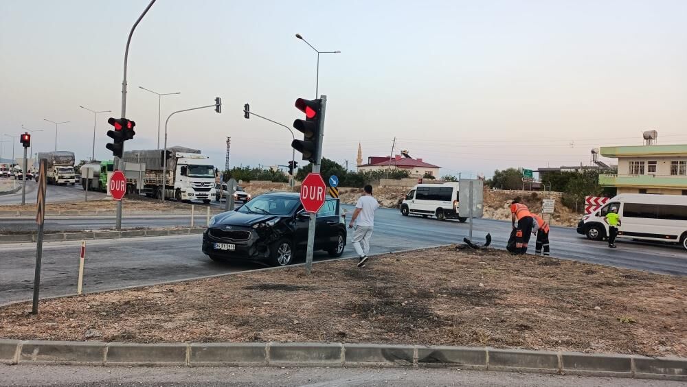 Carpti Serit Degistirdi Ekip Aracini Yoldan Cikardi1