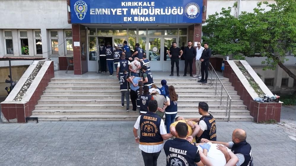 Cesedi 11 Yil Derin Dondurucuda Saklamislar4