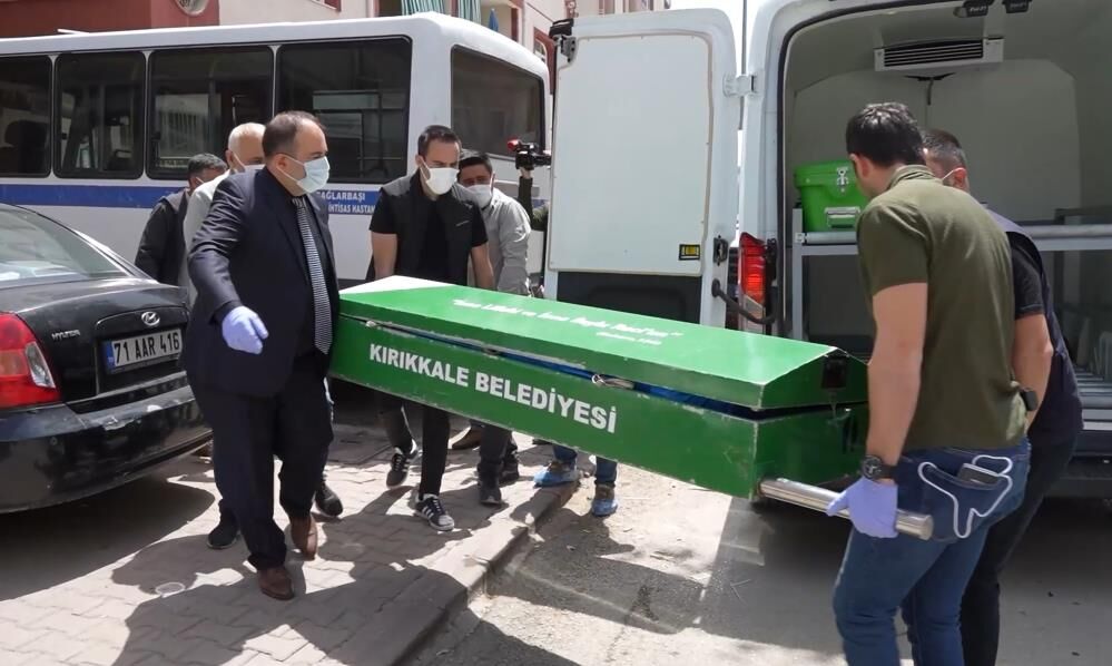 Cesedi 11 Yil Derin Dondurucuda Saklamislar5