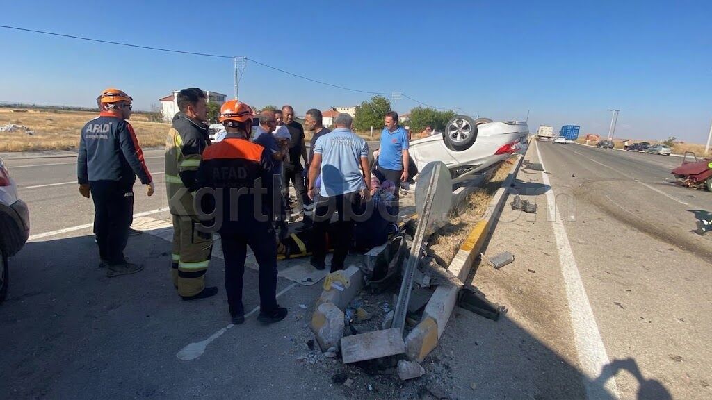 Eregli Yolunda Can Pazari Feci Kazada Surucu Bacagindan Agir Yaralandi2