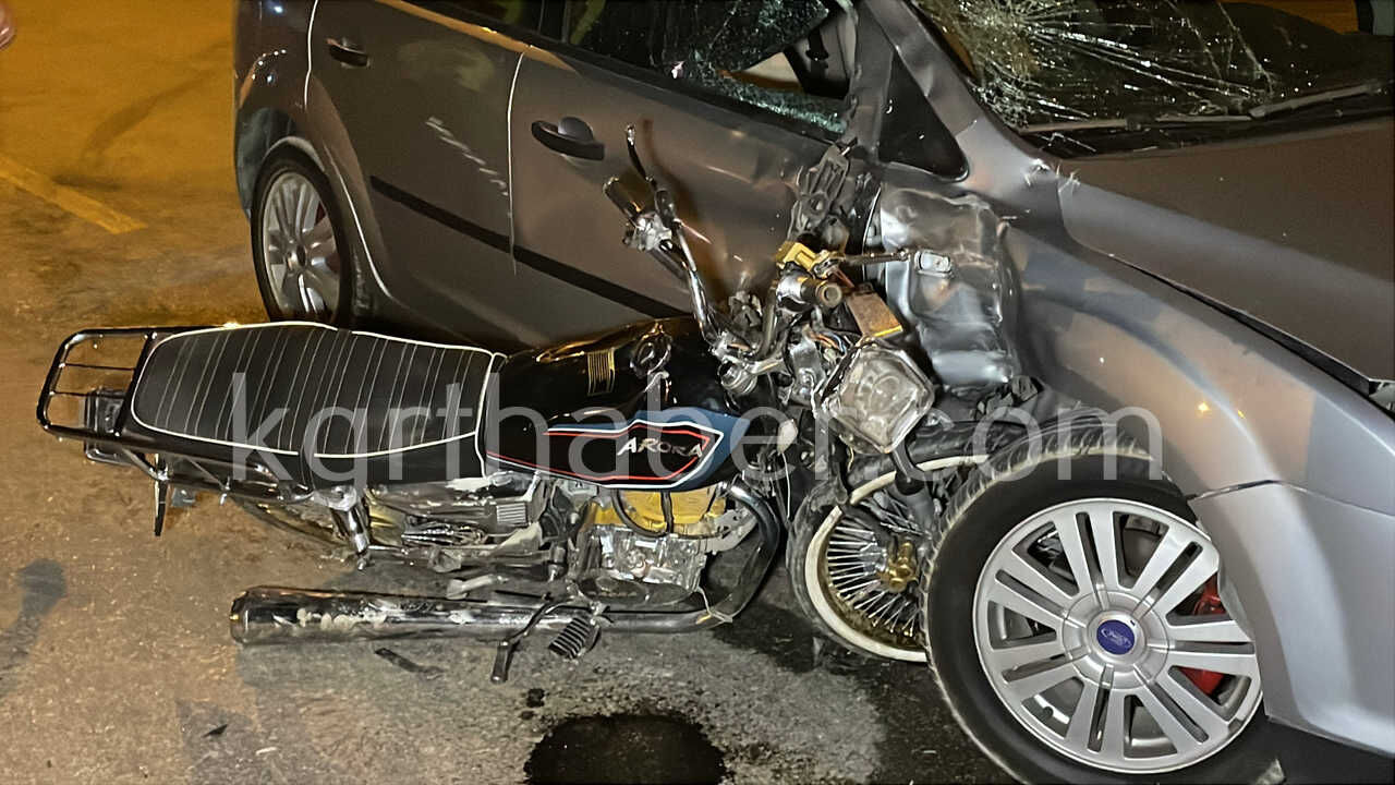 Feci Kazadan Aci Haber Geldi Genc Surucu Oldu Genc Kiz Yasam Savasi Veriyor16
