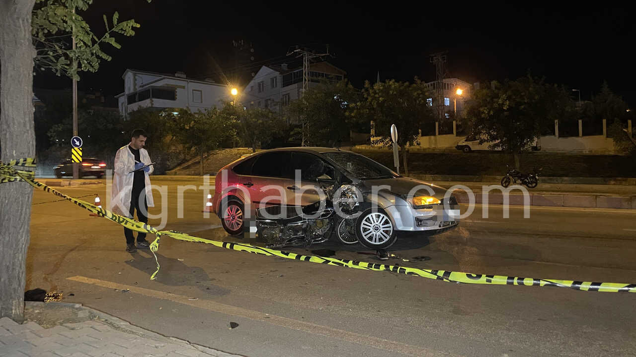 Feci Kazadan Aci Haber Geldi Genc Surucu Oldu Genc Kiz Yasam Savasi Veriyor7