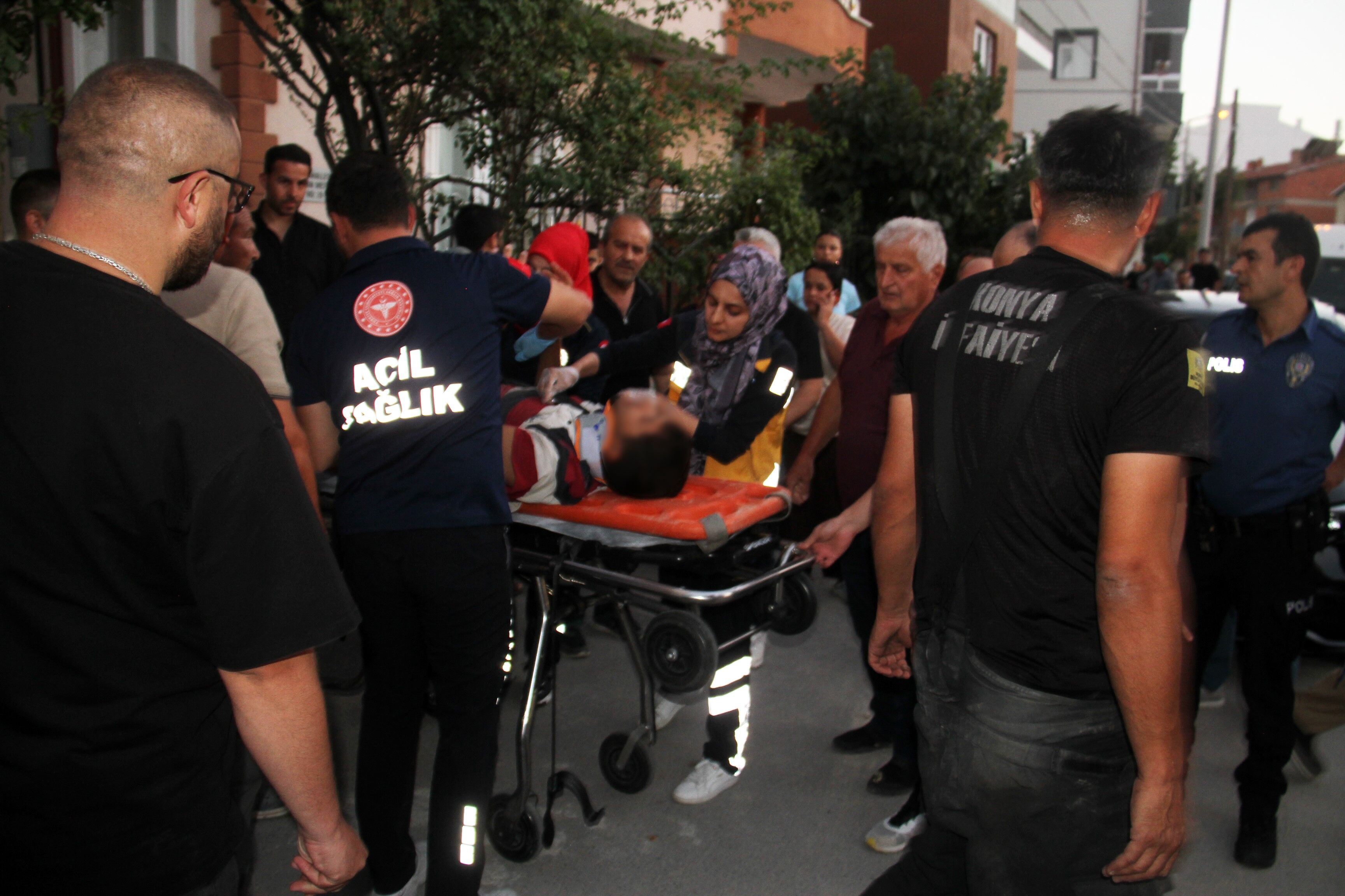 Kamyoneti Durdurmak Istedi Arada Sikisti (2)