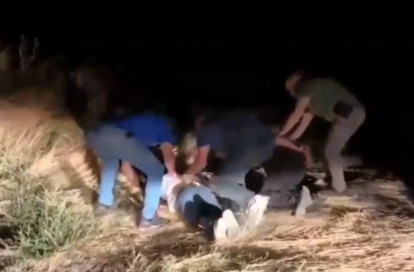 Kar Maskeli Film Gibi Soygun 450 Bin Lira Ve Altin Icin 5 Tutuklama (2)