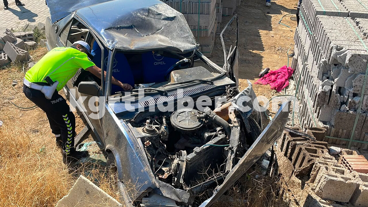 Karamanda Arac Defalarca Takla Atti Kadin Surucu Yarali4