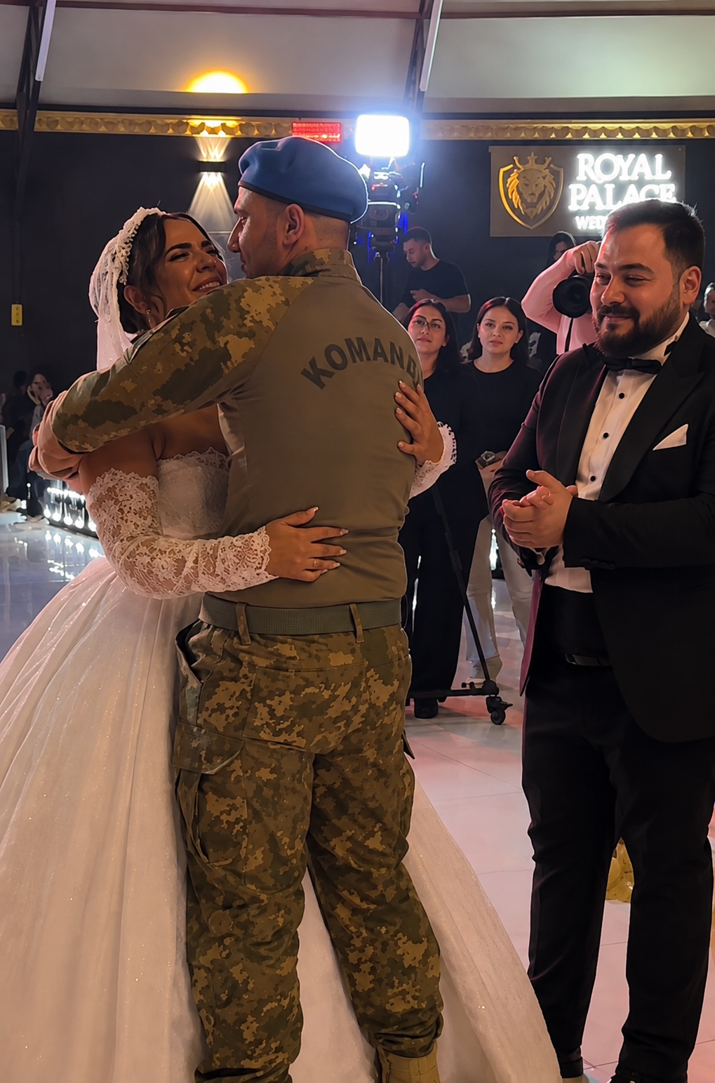 Karamanda Asker Kardesten Ablaya Gozyasartan Surpriz2