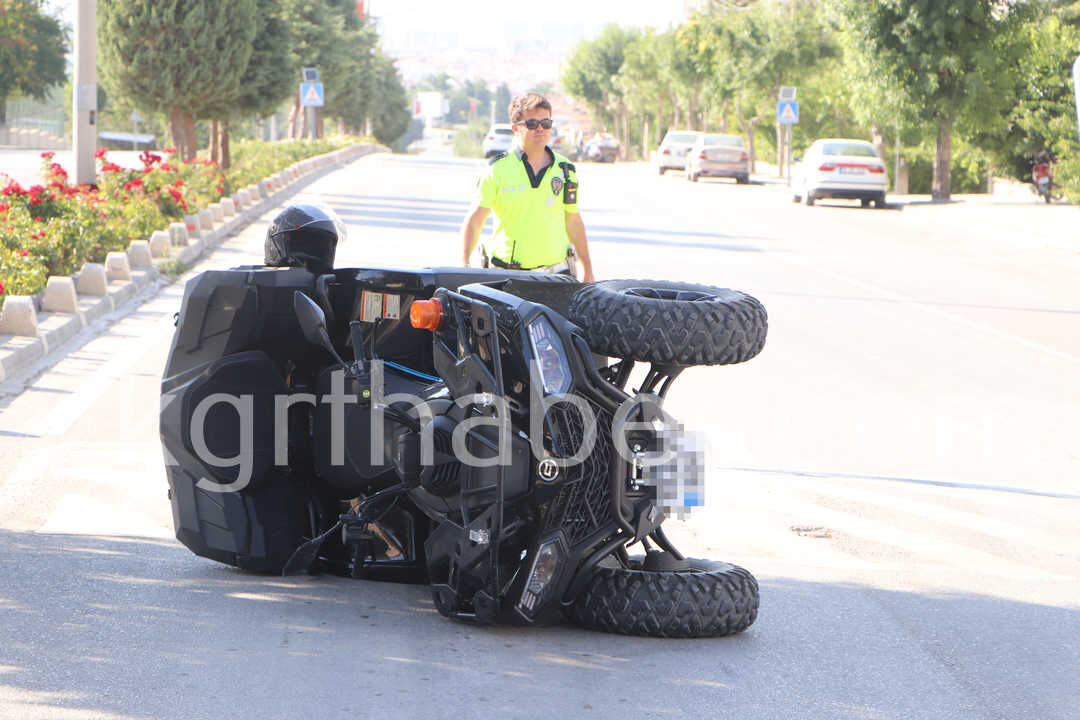 Karamanda Devrilen Atvdeki Anne Ve 6 Yasindaki Oglu Yaralandi10