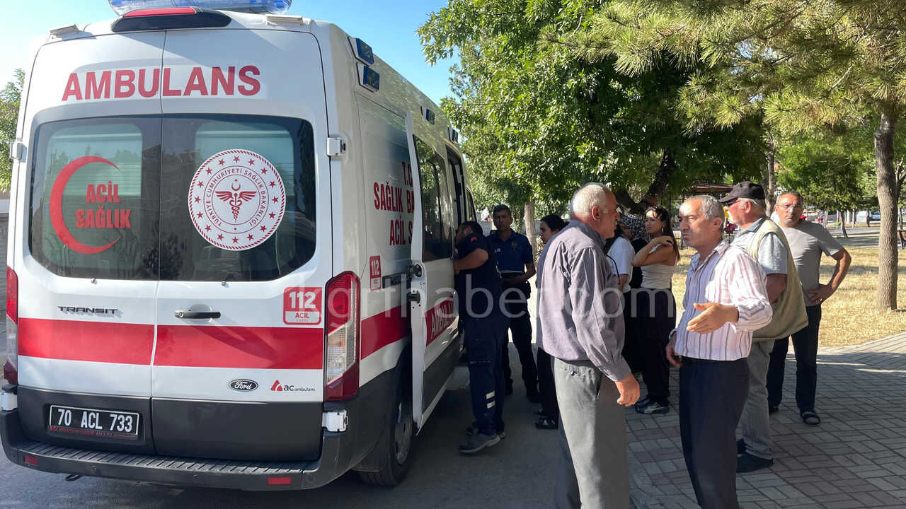 Karamanda Minibusle Motosikletin Carpistigi Kazada 2 Kisi Yaralandi0