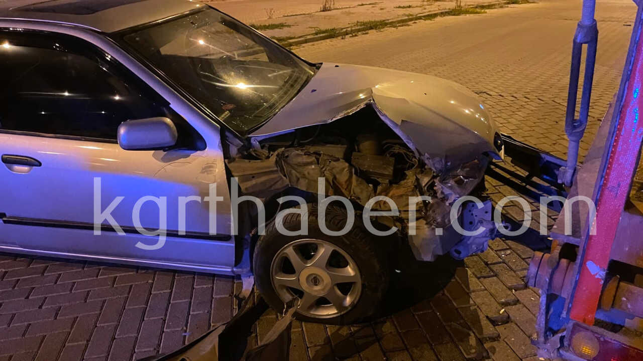 Karamanda Otomobil Dorseye Carpti 1 Yarali0