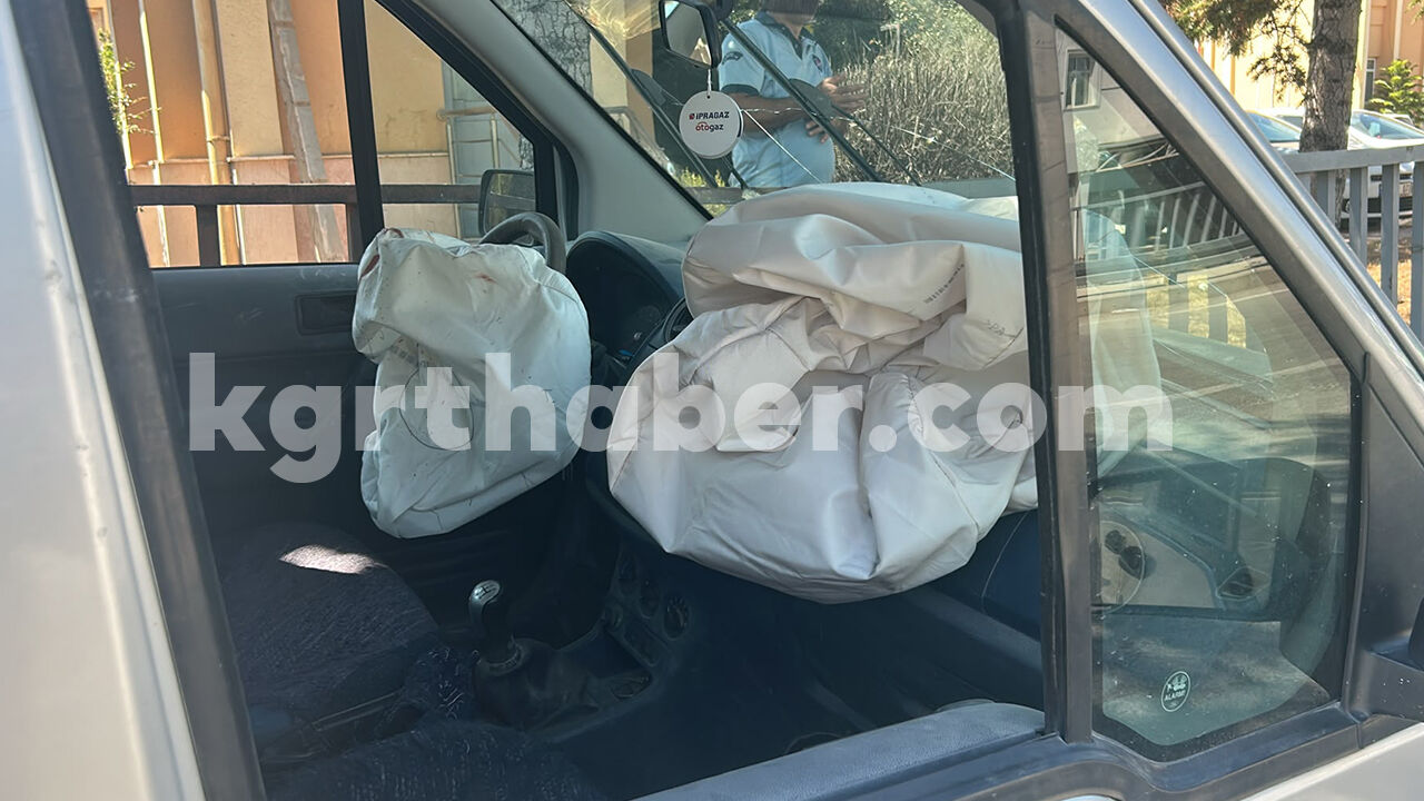 Karamanda Sabikali Caddede Bir Kaza Daha 22 Yasindaki Kadin Surucu Yaralandi