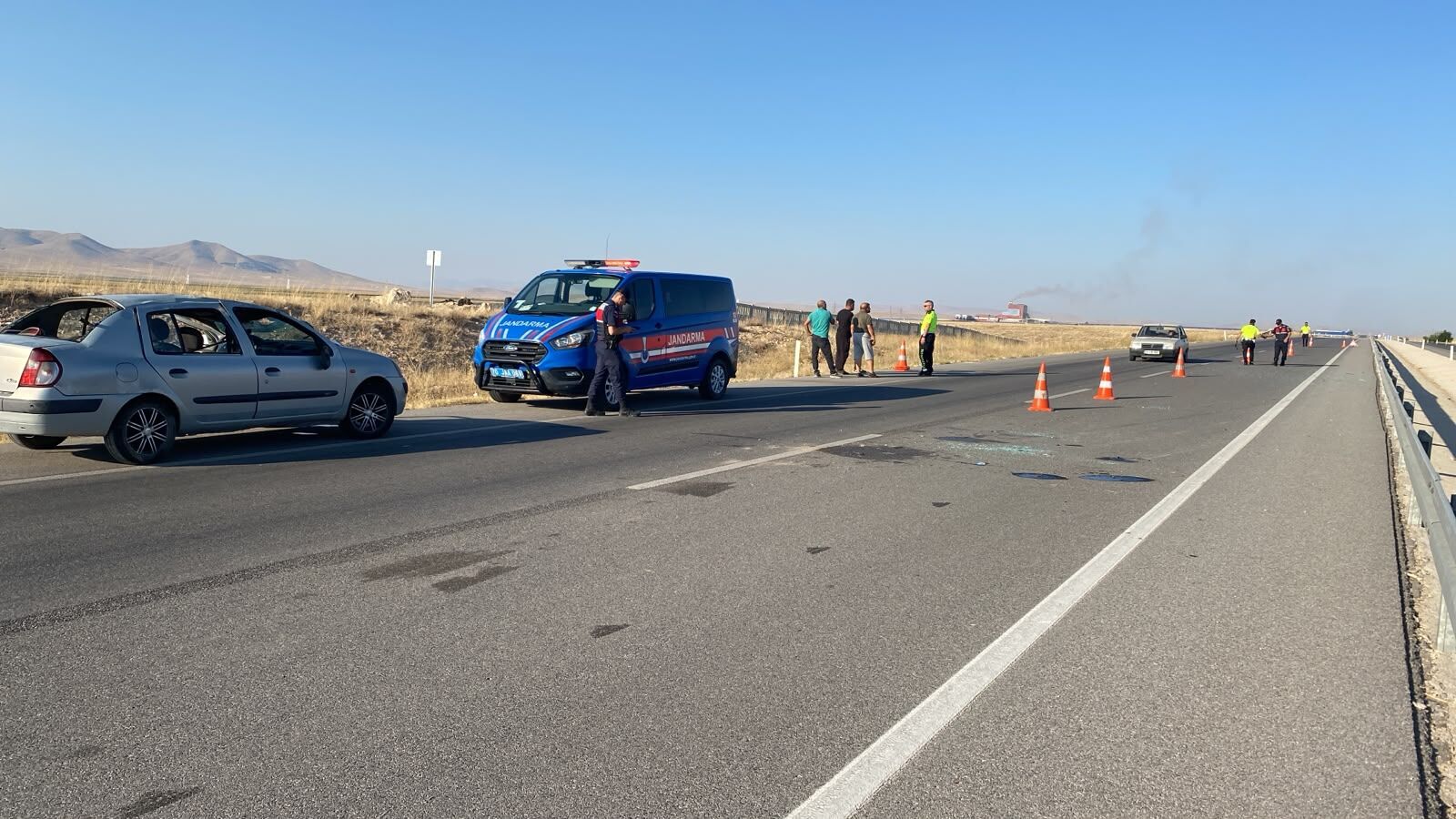 Karamanda Takla Atan Aractan Burnu Bile Kanamadan Cikti (3)