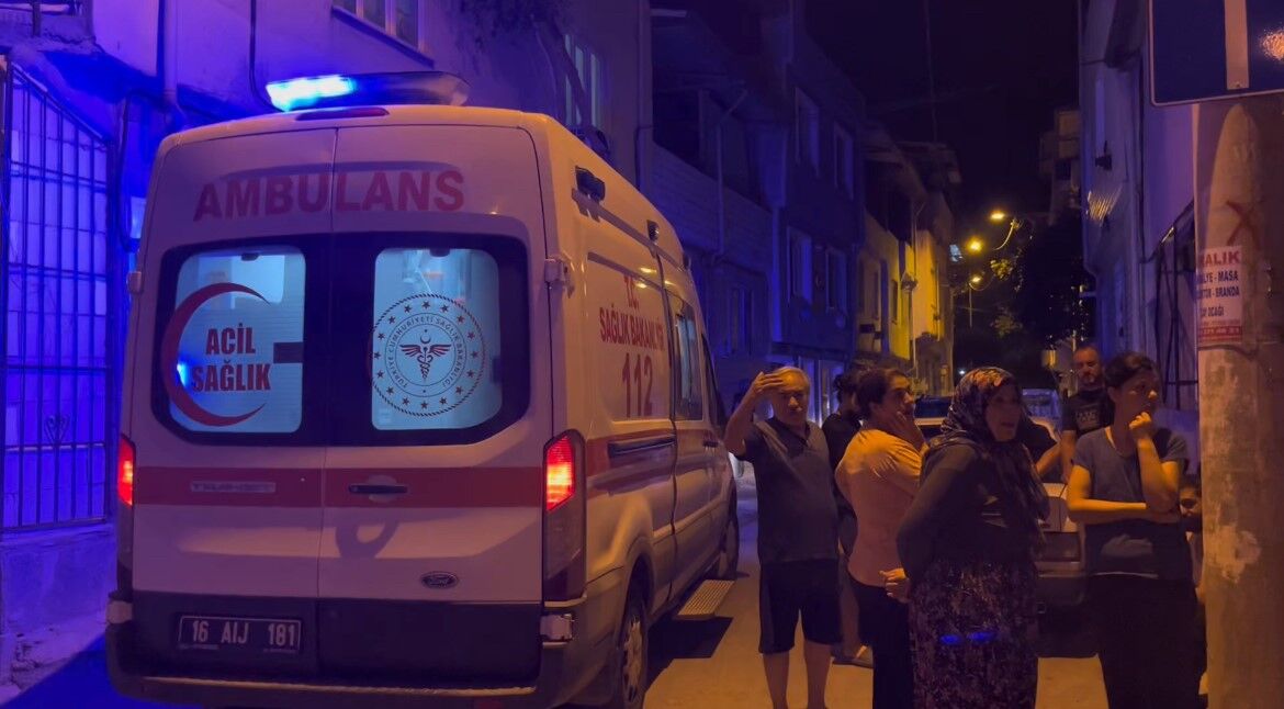Kavgada Ilginc Detay Kilic Oyuncak Cikti (2)