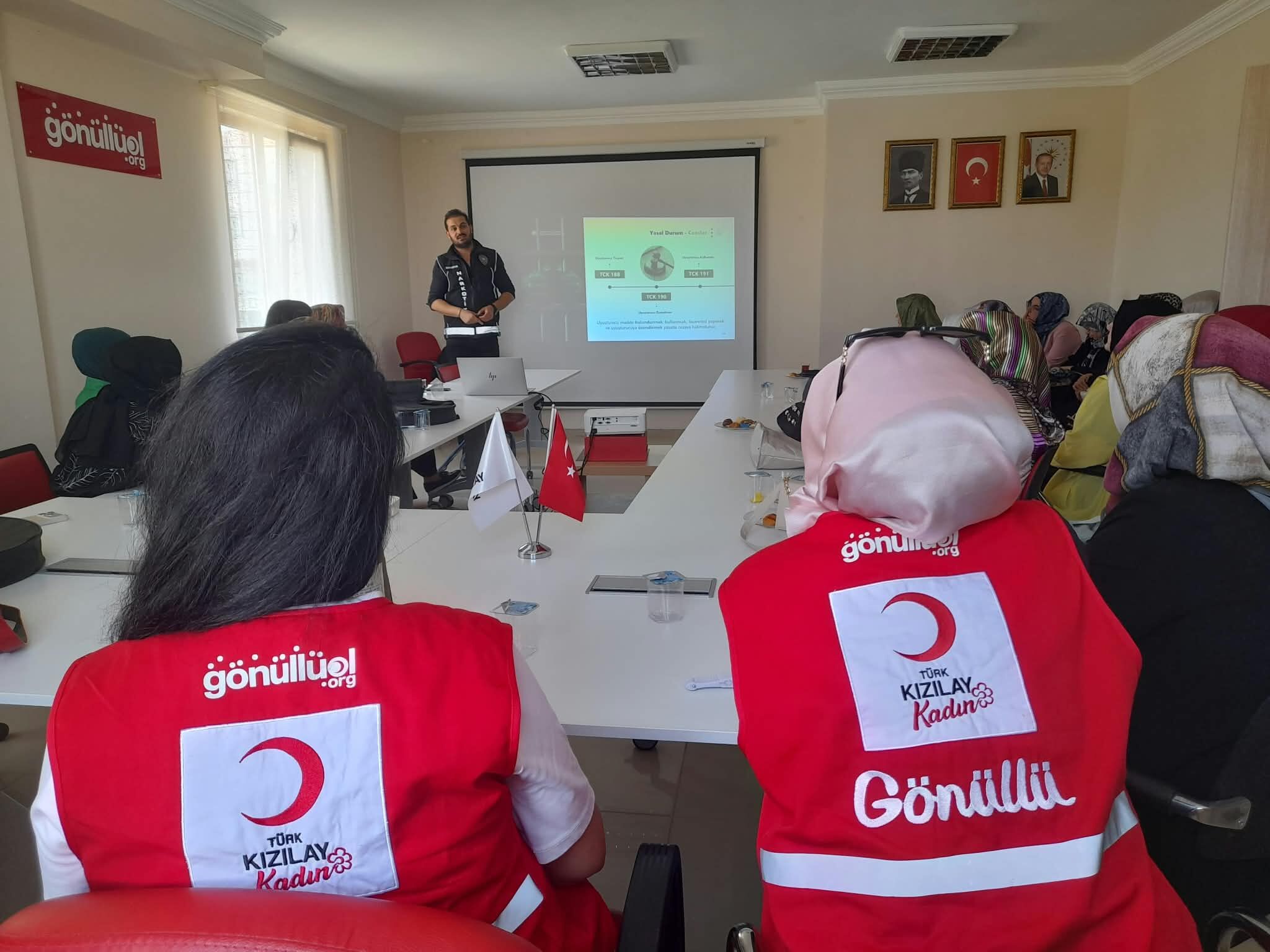 Kizilay Karaman Kadindan Aile Ve Toplum Odakli Egitimler (7)