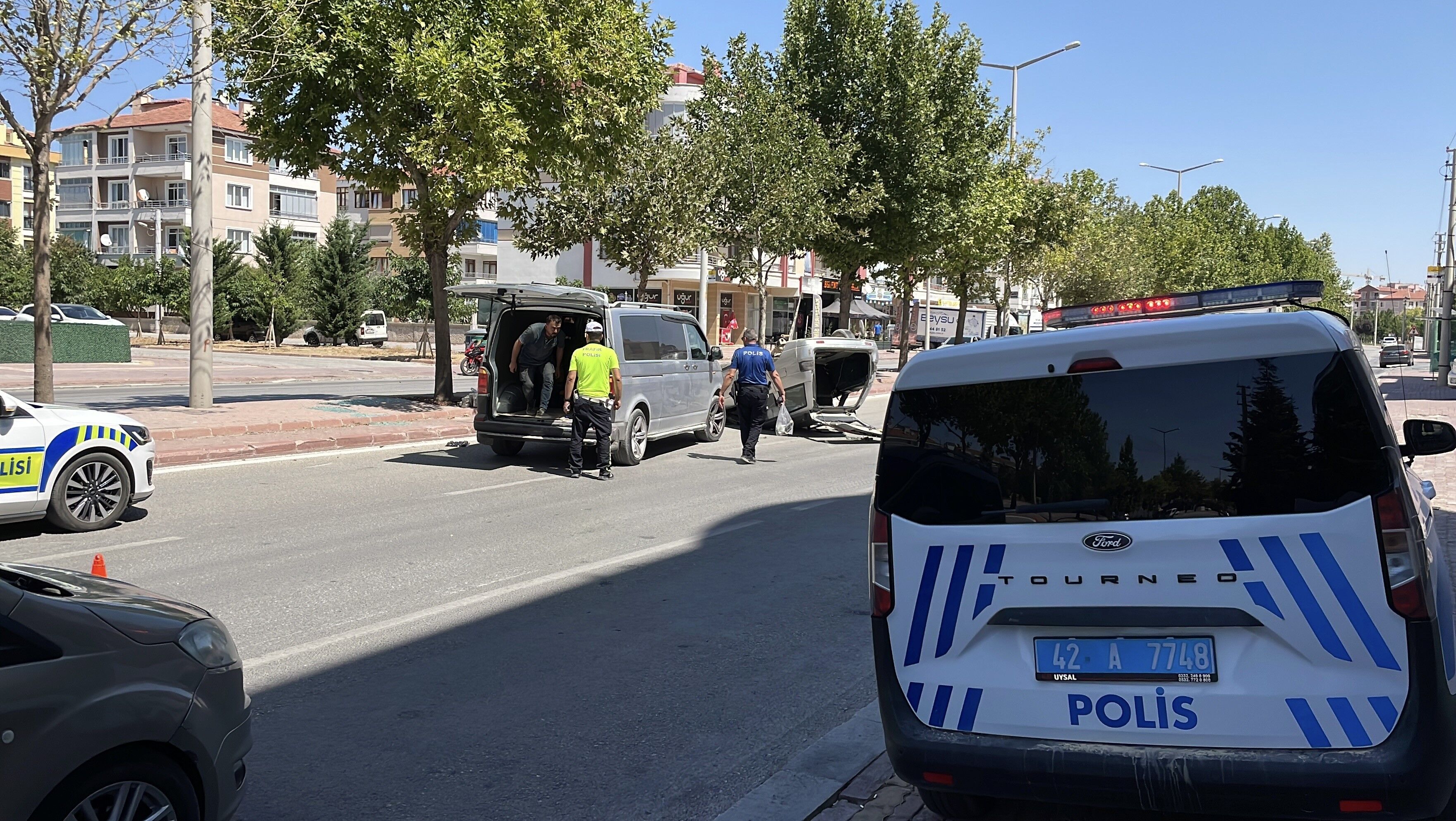 Konyada Takla Atan Otomobilde Korku Dolu Anlar Surucu Yaralandi (2)