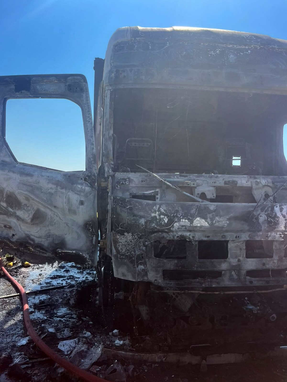 Konyada Tir Alevlere Teslim Oldu Surucu Son Anda Kurtuldu (2)