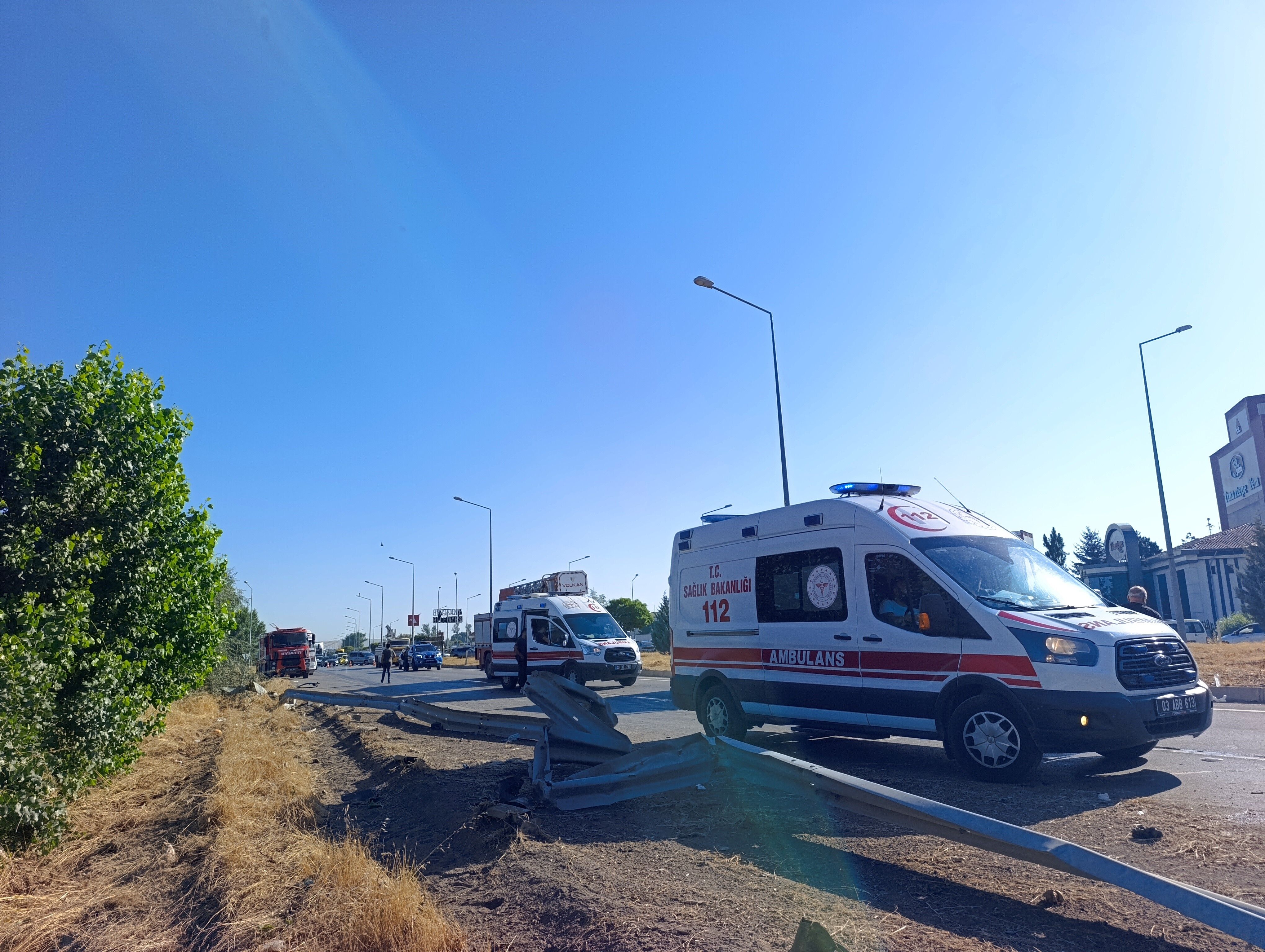 Otobus Yan Yatti Cok Sayida Yolcu Yarali (1)
