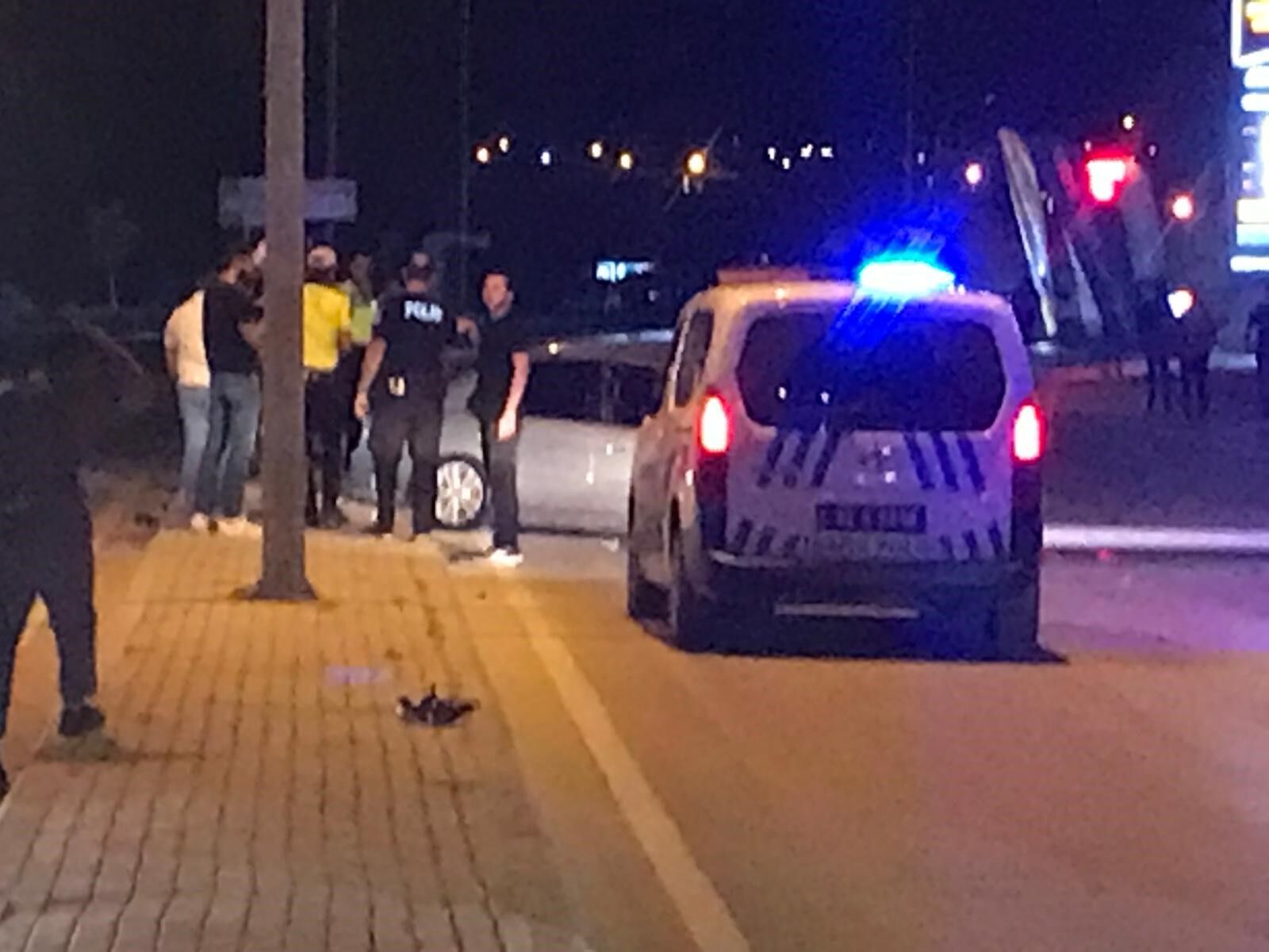 Otomobil Aydinlatma Diregini Devirdi 1 Yarali (2)