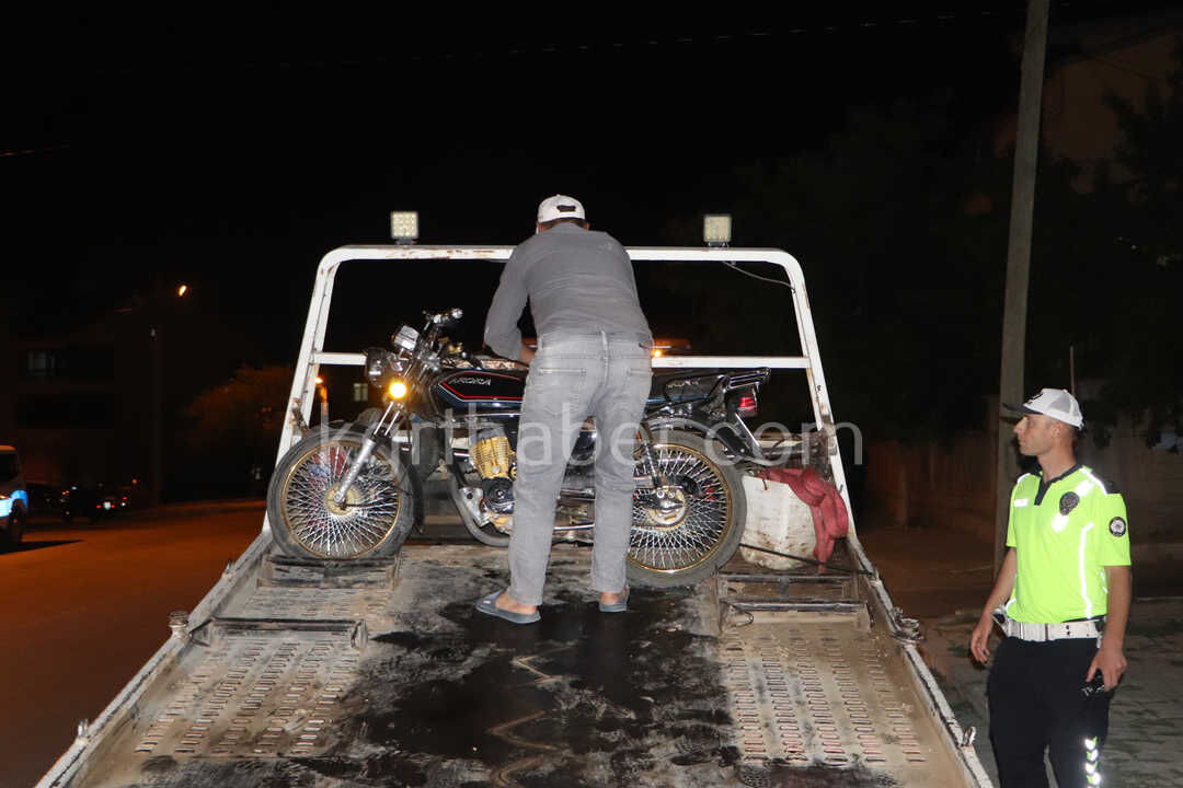 Polisin Dur Ihtarina Uymayan Motosiklet Surucusune 402 Bin Lira Ceza Kesildi10