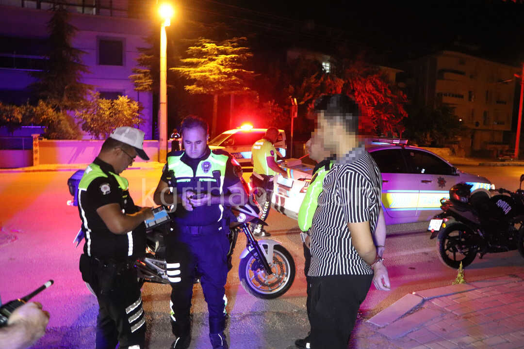 Polisin Dur Ihtarina Uymayan Motosiklet Surucusune 402 Bin Lira Ceza Kesildi5