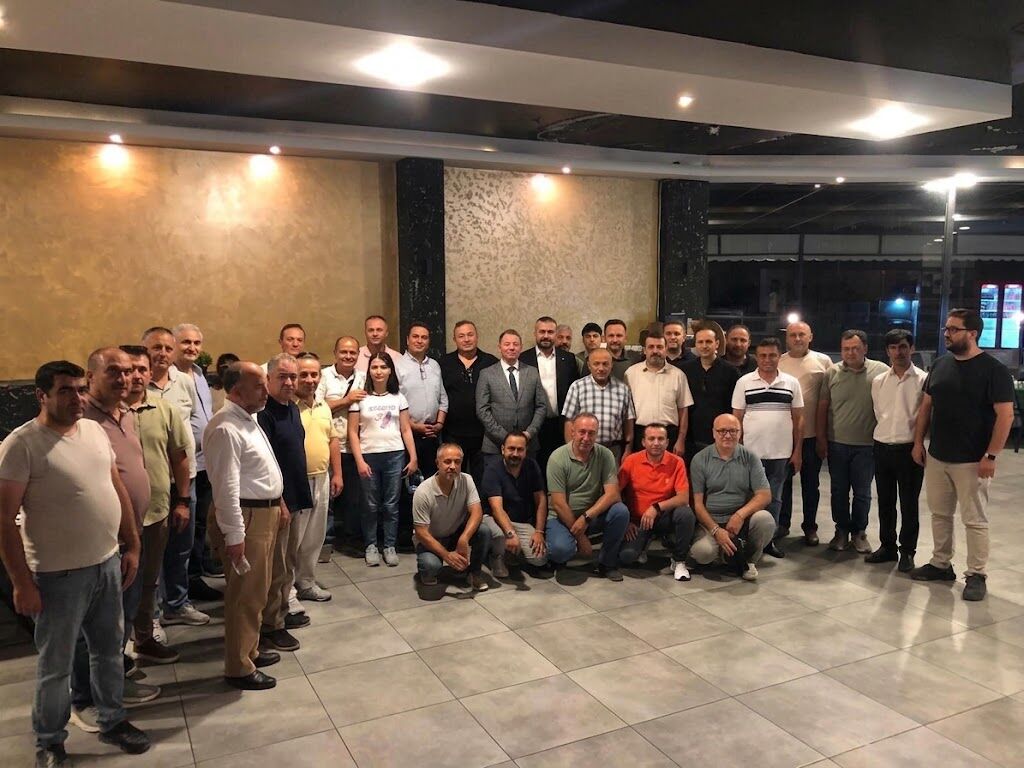 Siyaset Stk Ve Kurum Personeli O Yemekte Bulustu1