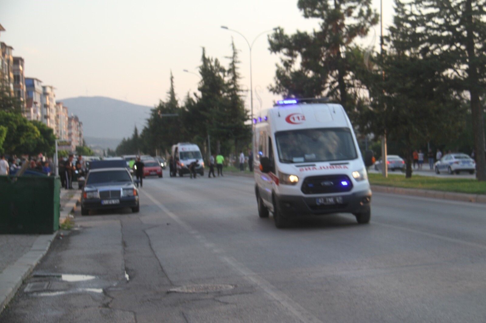 Uc Otomobil Birbirine Girdi 3 Yarali (2)