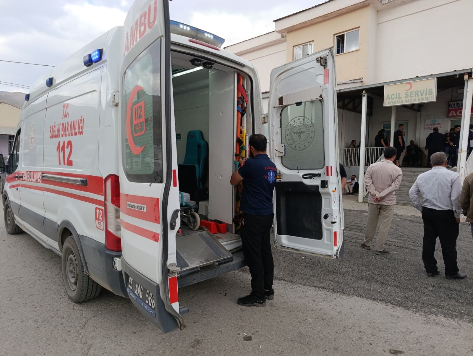 Atiyla Dereyi Gecmeye Calisan Coban Hayatini Kaybetti (1)