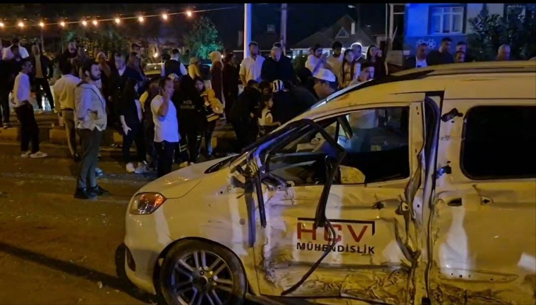 Dugun Donusu Feci Kaza 3U Cocuk 21 Yarali (4)