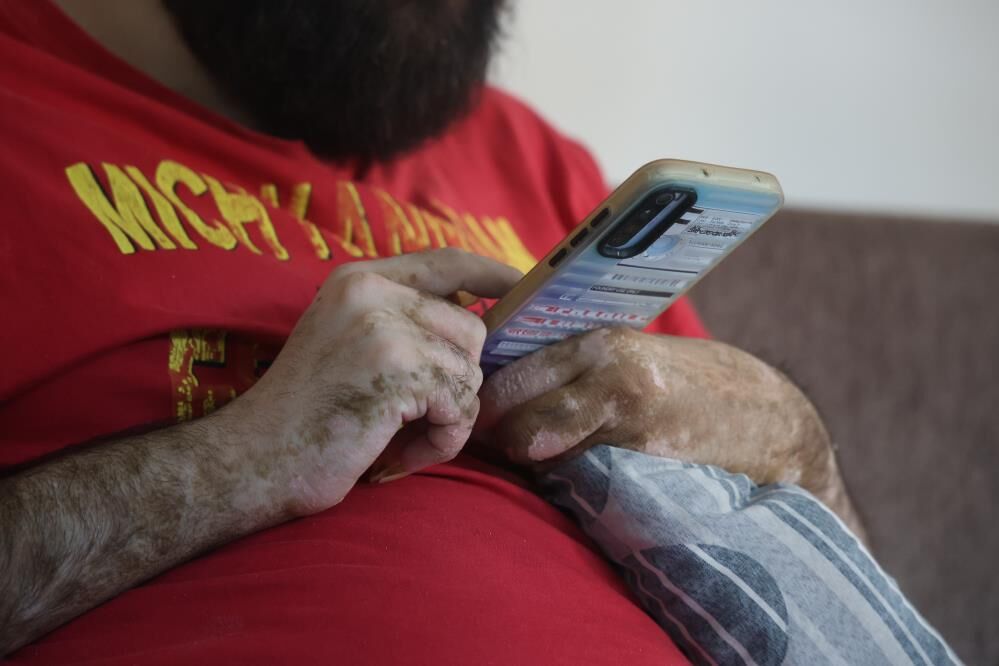 Hatayda Telefon Bagimlisi Baris Sanal Dunyadaki Yasamina Geri Dondu2