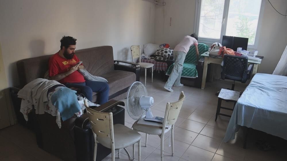 Hatayda Telefon Bagimlisi Baris Sanal Dunyadaki Yasamina Geri Dondu3