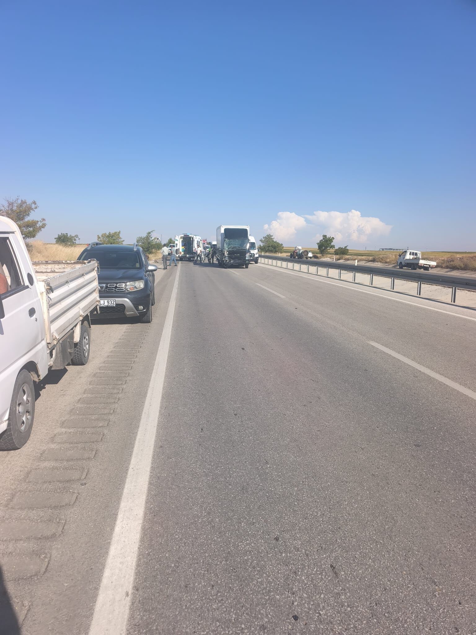 Karaman Konya Yolunda Feci Kaza Traktor Ikiye Ayrildi 2 Yarali (5)