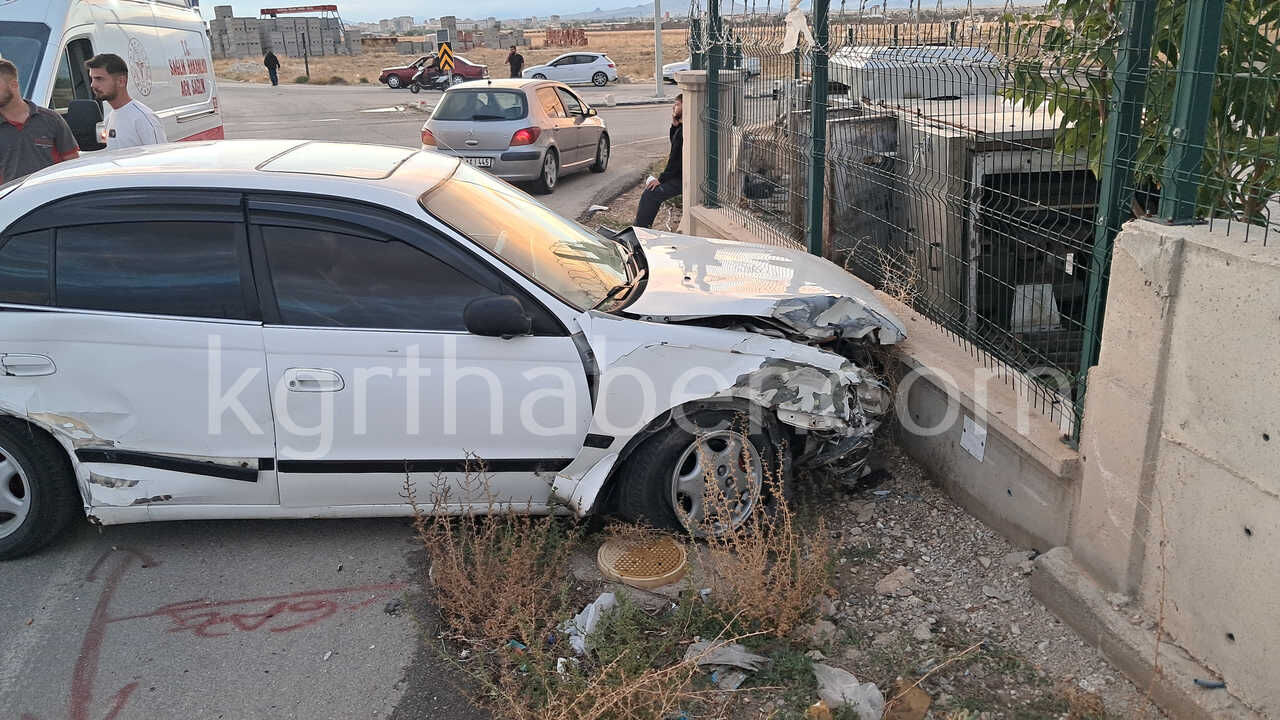 Karamanda 3 Kisinin Yaralandigi Kaza Kamerada3