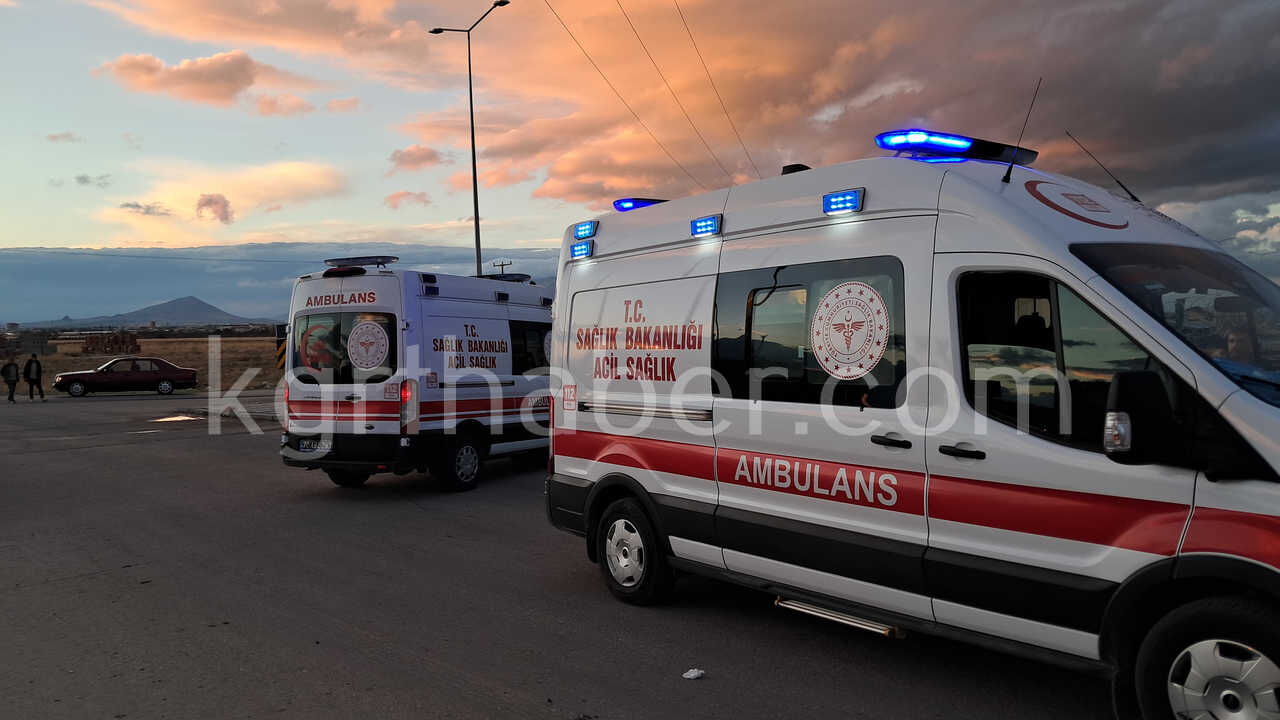 Karamanda 3 Kisinin Yaralandigi Kaza Kamerada6