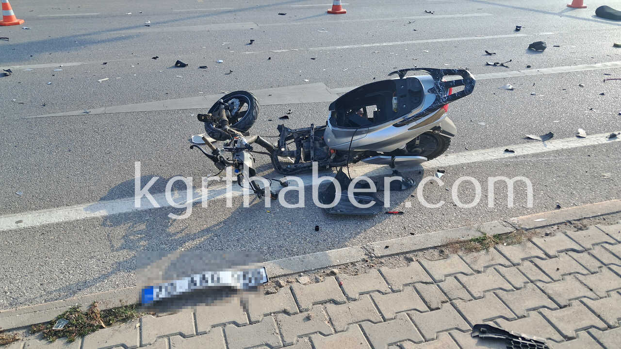 Karaman'da Cip Elektrikli Bisiklete Çarptı 15 Yaşındaki Sürücü Ağır Yaralandı15