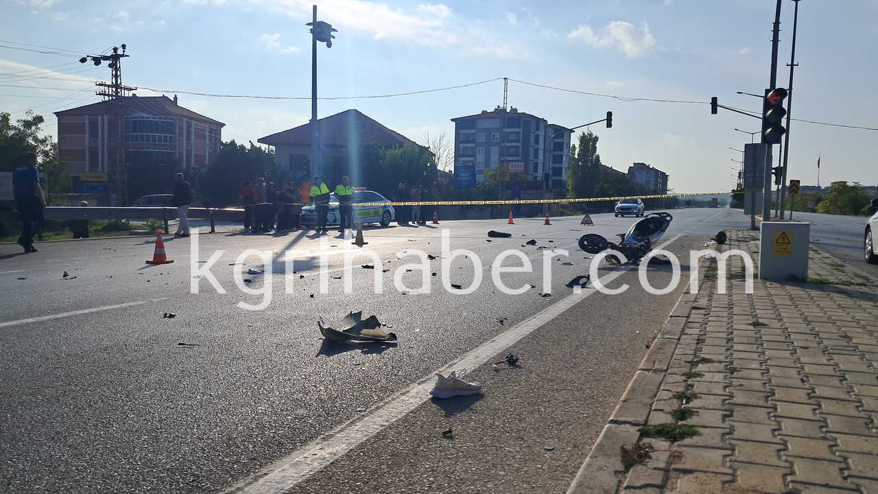 Karaman'da Cip Elektrikli Bisiklete Çarptı 15 Yaşındaki Sürücü Ağır Yaralandı16
