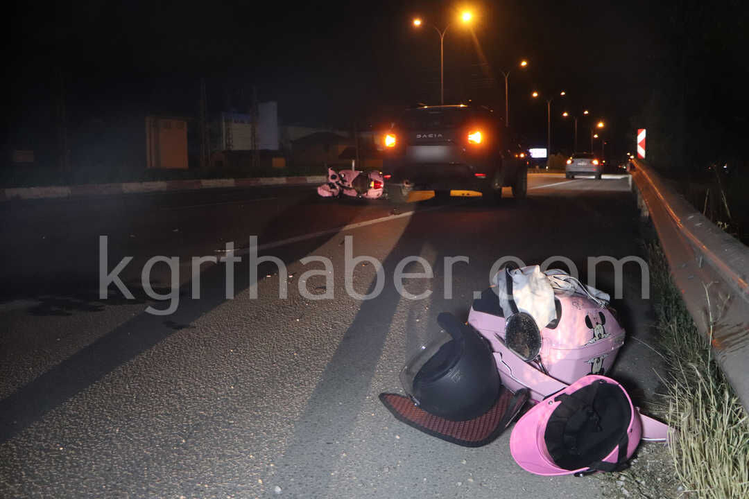 Karamanda Ciple Carpisarak 20 Metre Suruklenen Motosikletin Surucusu Yaralandi12