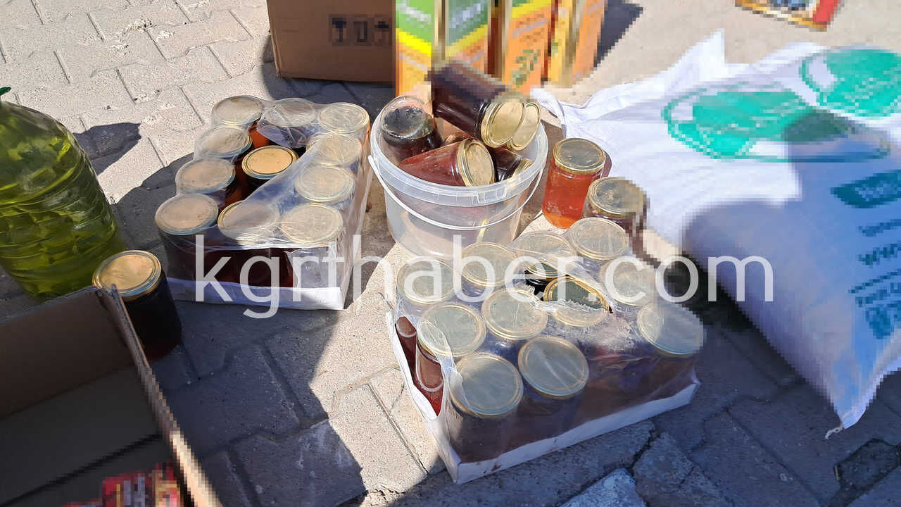 Karamanda Gida Guvenligi 1 Operasyonu Yuzlerce Kilo Ve Litre Urun Ele Gecirildi0