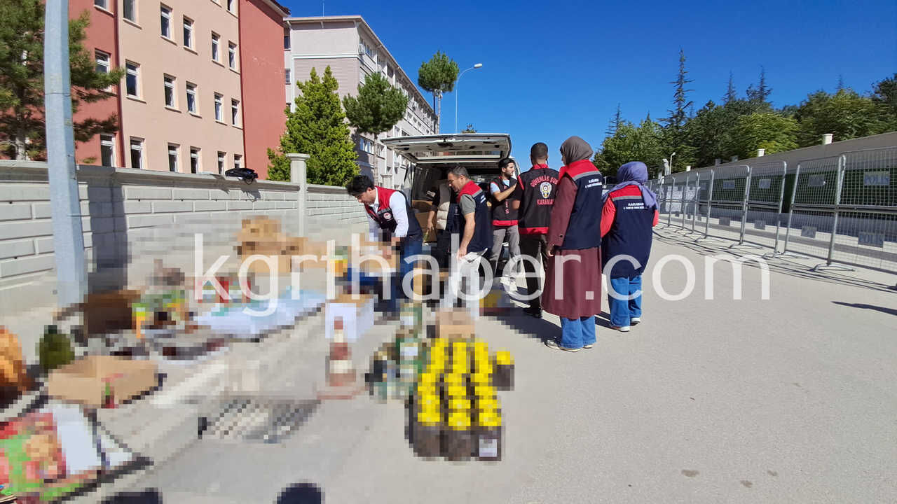 Karamanda Gida Guvenligi 1 Operasyonu Yuzlerce Kilo Ve Litre Urun Ele Gecirildi15