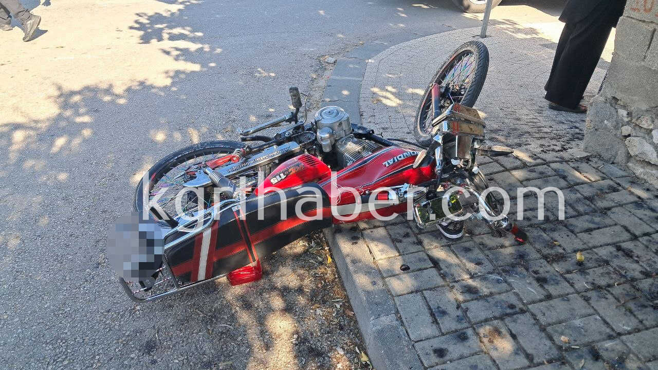 Karamanda Hafif Ticari Aracla Motosiklet Carpisti 1 Lise Ogrencisi4