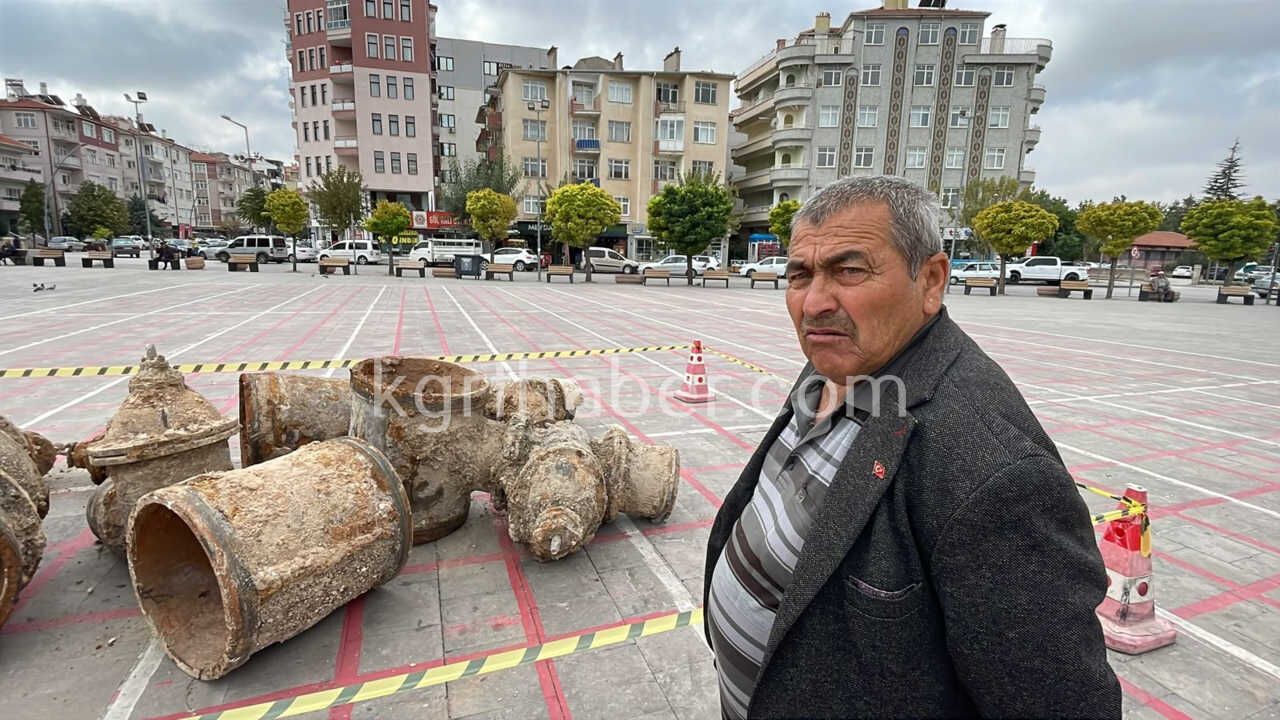 Karamanda Ilginc Sergi 40 Yillik Vanalar Meydanda Sergilendi3