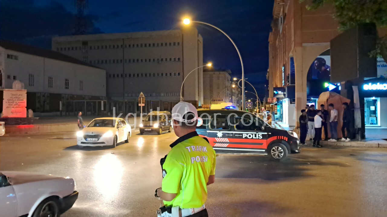 Karamanda Kalabalik Grubun Sokak Ortasindaki Kavgasi Kamerada 6 Yarali0