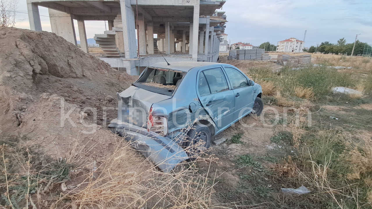 Karamanda Kavsakta Carpisan Araclardan Biri Karsi Seride Gecti Digeri Insaat Alanina Devrildi5